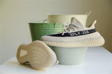 adidas yeezy dames kopen|Adidas Yeezy original.